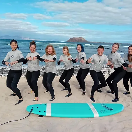 بيت شباب Surf House & Surf School