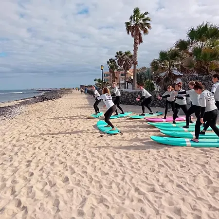 ホステル Surf House & Surf School コラレホ