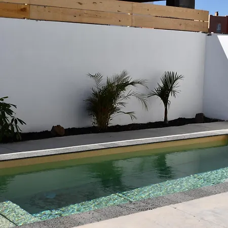 Surf House & Surf School * Corralejo