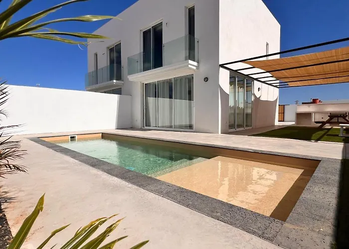 Surf House & Surf School