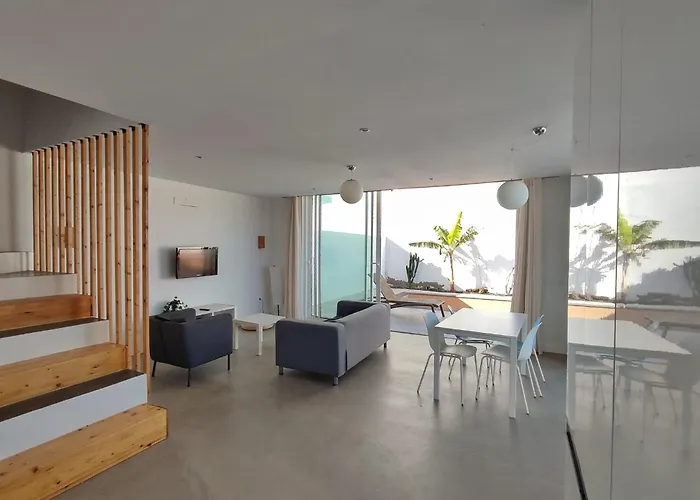 Surf House & Surf School *