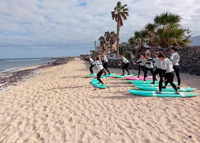 Hostel Surf House & Surf School Corralejo