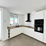 Surf House & Surf School Hostal *