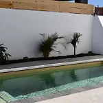 Surf House & Surf School * Corralejo