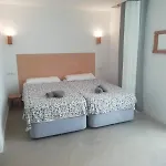 Hostal Surf House & Surf School