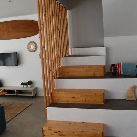 Hostal Surf House & School Only Surf