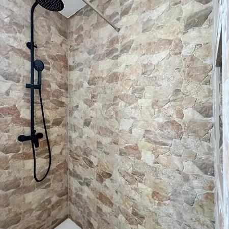 Surf House & Surf School Albergue *