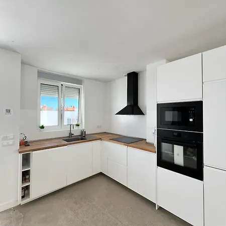 Surf House & Surf School Albergue Corralejo