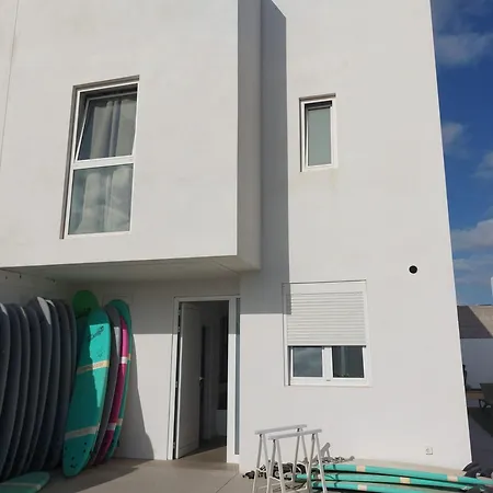 Hostal Surf House & School Only Surf Corralejo