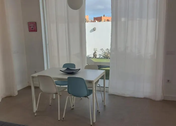 Surf House & Surf School Hostal