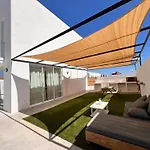 Corralejo Surf House & School Only Surf *