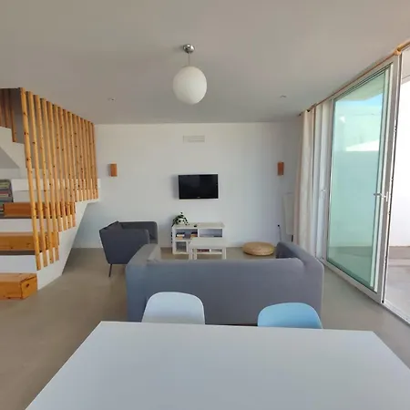Corralejo Surf House & School Only Surf Hostel *